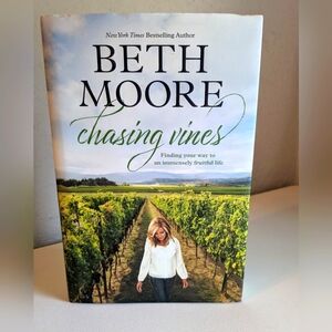 Chasing Vines by Beth Moore Book Hardcover Like New Condition